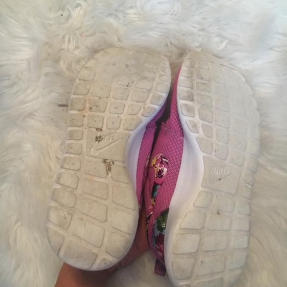 CUSTOM DESIGNED ROSHE RUNS - Picture 5 of 5